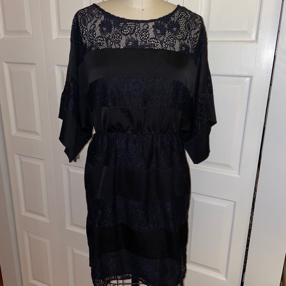 Dress - Picture 2 of 4